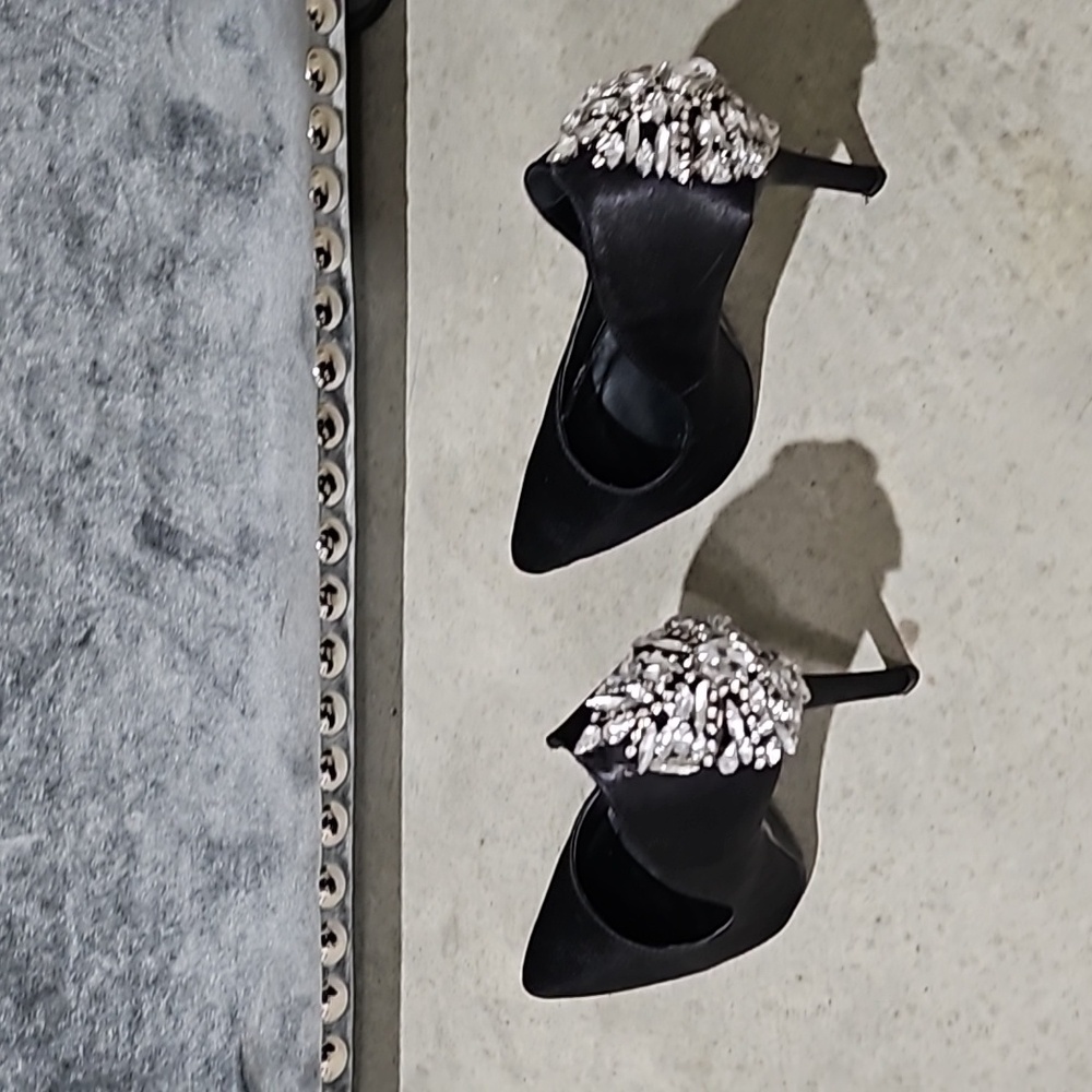 Elegant Black Satin Stilettos Pumps